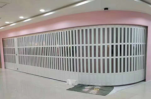 鋁合金（jīn）折疊門-案例展（zhǎn）示