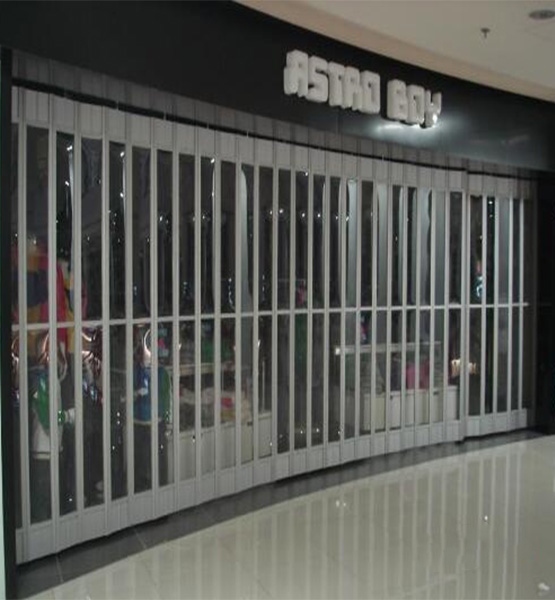 商場（chǎng）鋁合金折疊門