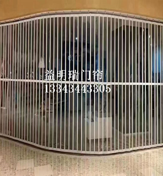 鋁合金折疊（dié）門